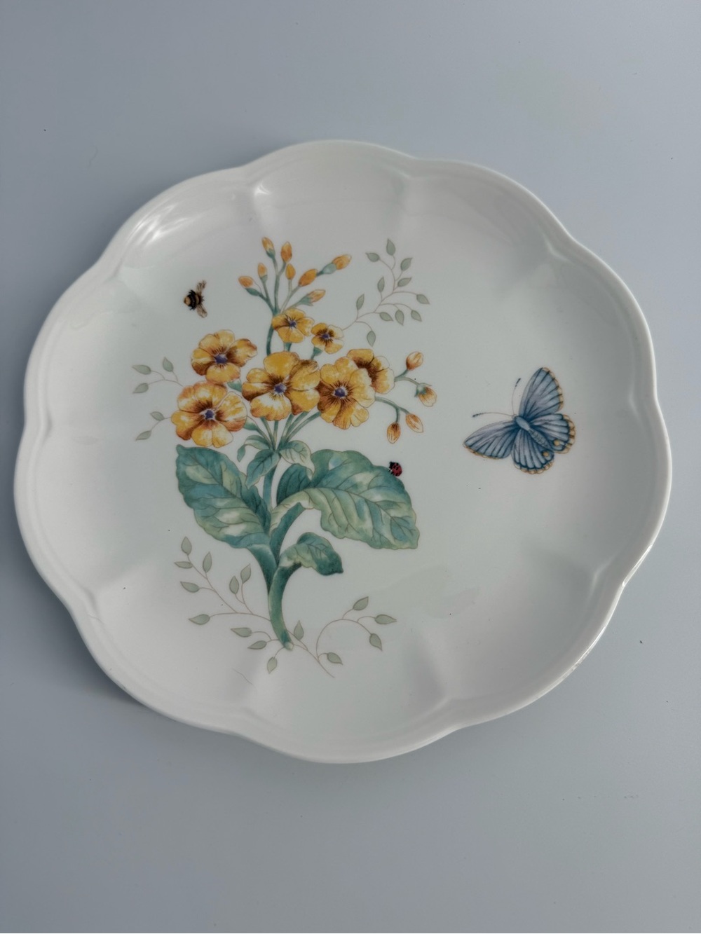 Lenox Butterfly Meadow Fritillary Plate Scalloped Louise Le Luyer Botanical Bee